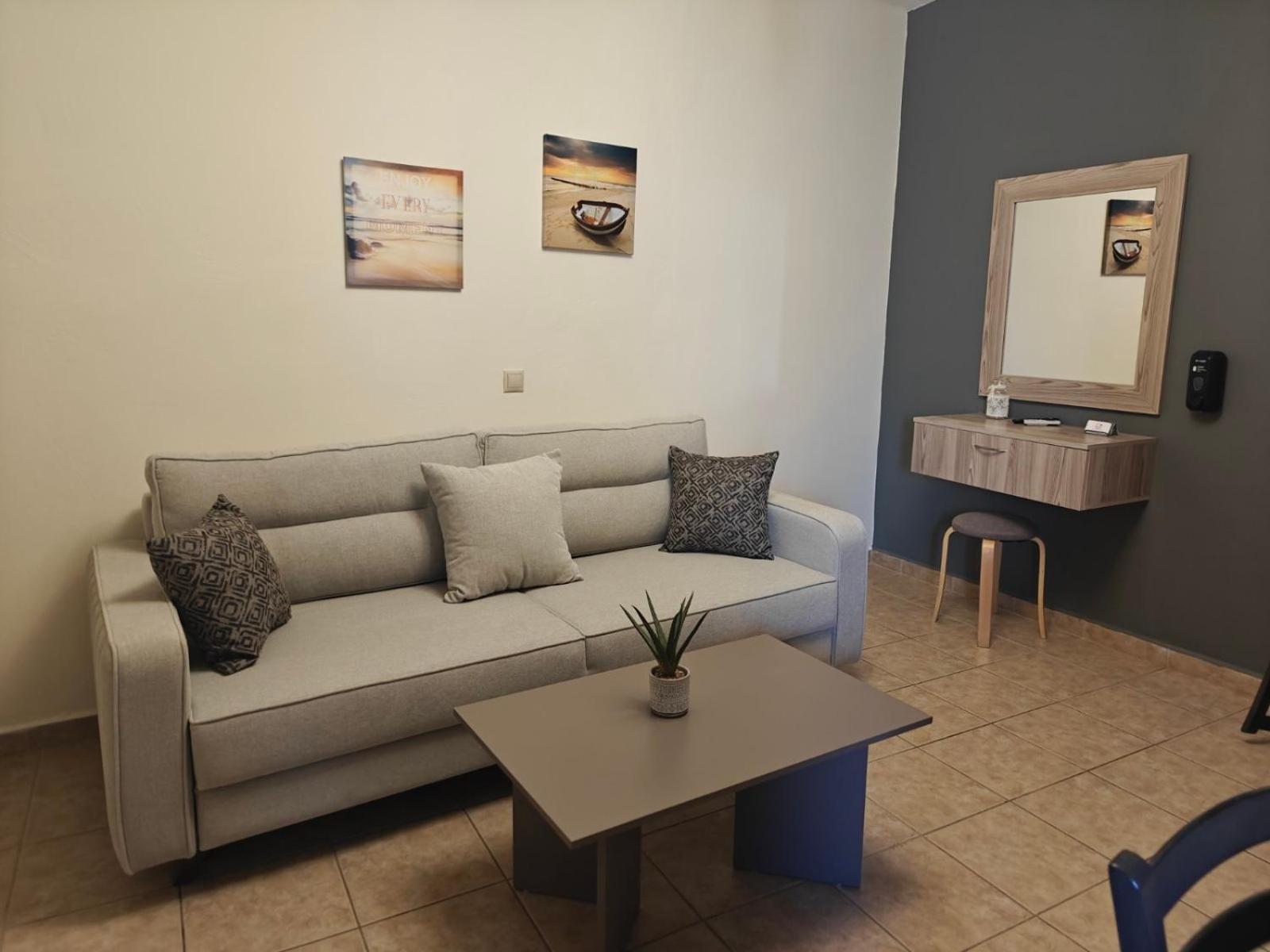 Helen's Studios&Apartments Skala  Buitenkant foto